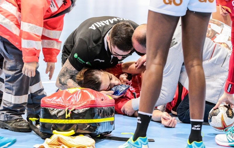 Cum se simte Cristina Zamfir Florianu după accidentarea din meciul cu Spania. ”Este ok” | GALERIE FOTO