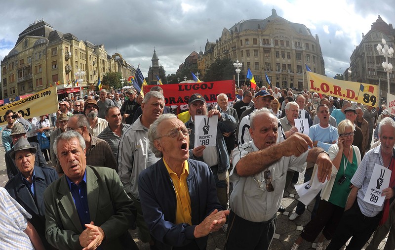 Așteptând factura la curent. Pregătiți-vă de revenirea unui personaj de anii ’90: masele furioase