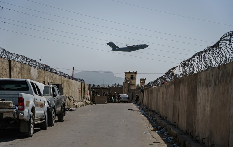 Aeroportul din Kabul, ținta unui nou atac: cinci rachete au fost lansate luni dimineață