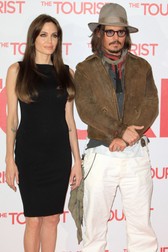 Angelina Jolie și Johnny Depp au jucat împreună în filmul "Turistul", care a apărut în 2010