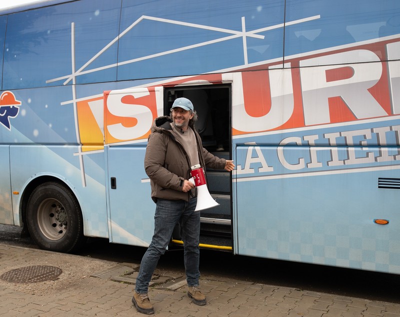 Dragoș Bucur, noi detalii despre viața trăită departe de București: „Am senzația că devenim încet-încet țărani”. Ce animale crește în gospodărie actorul