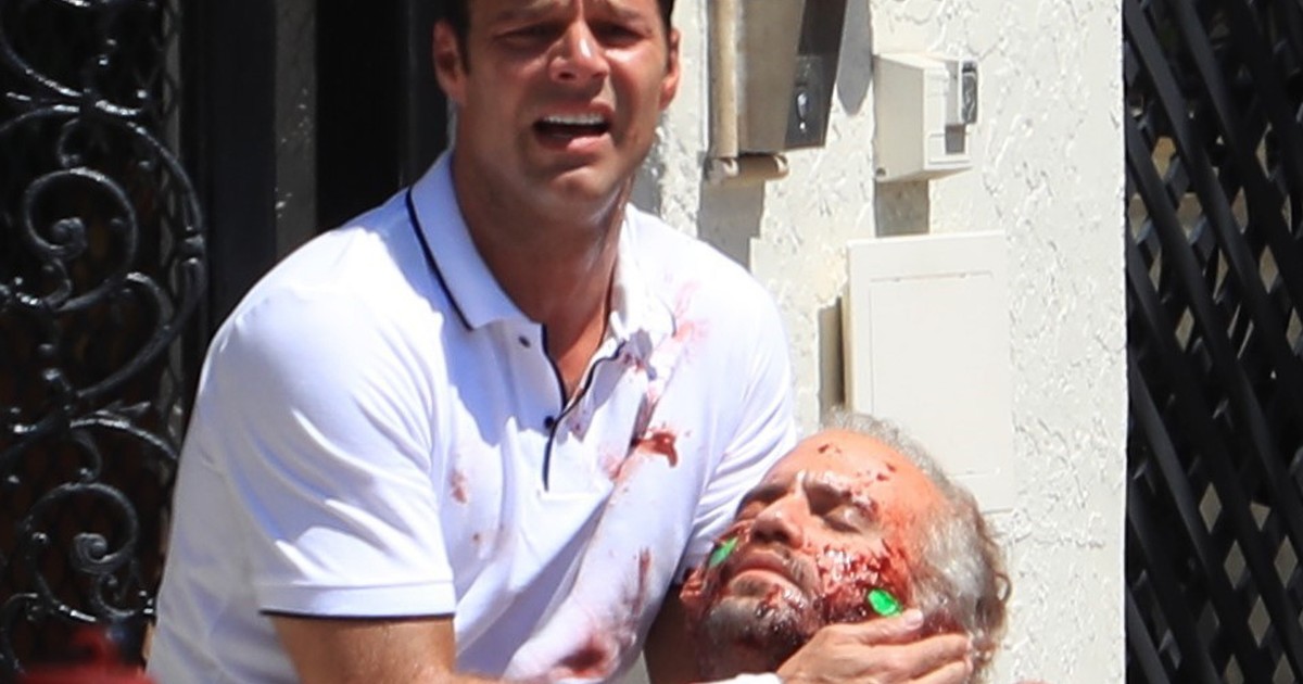 Imaginile cutremurătoare care au făcut înconjurul lumii. Ricky Martin strânge la piept trupul neînsuflețit al iubitului său
