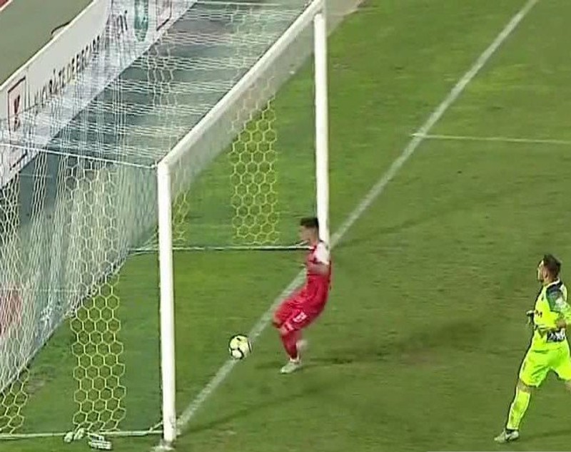 Prima reacție a fotbalistului Valentin Gheorghe, după prostia făcută în finalul meciului U Cluj - Astra Giurgiu: "Nu mi-am dat seama că sunt în ofsaid"