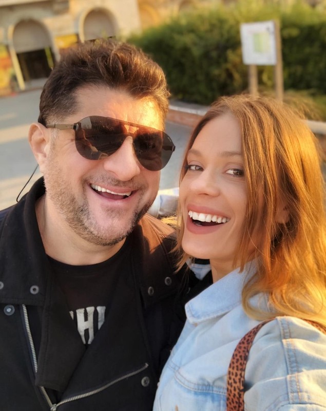Tavi Colen, adevărul despre idila cu Gabriela Cristea. Prezentatoarea avea 25 de ani când a fost surprinsă cu artistul