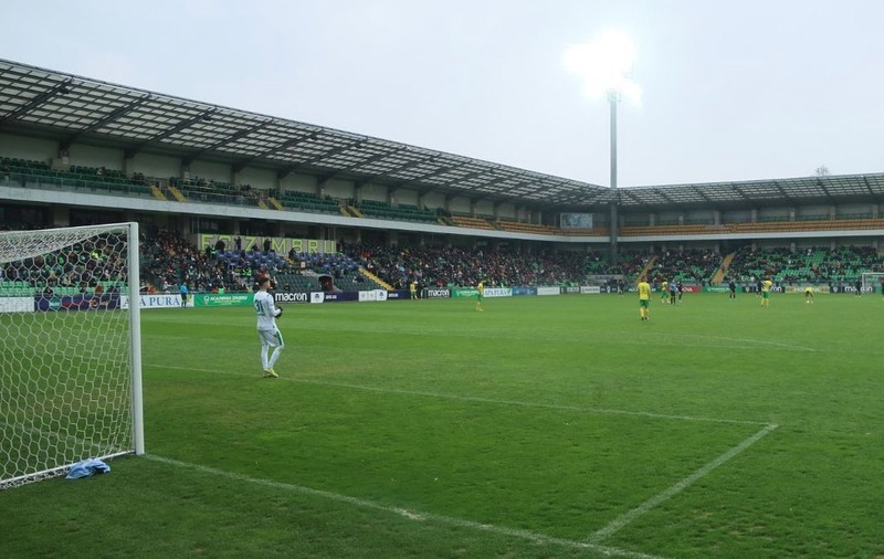 Mesaj antirăzboi afișat la meciul de fotbal dintre Zimbru Chișinău și Sheriff Tiraspol, derby-ul Superligii moldovenești