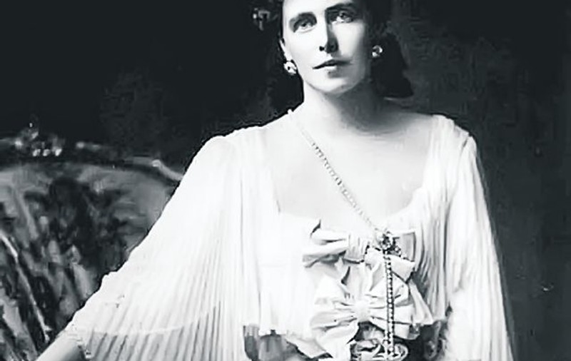S-a iubit Regina Maria cu o dansatoare?