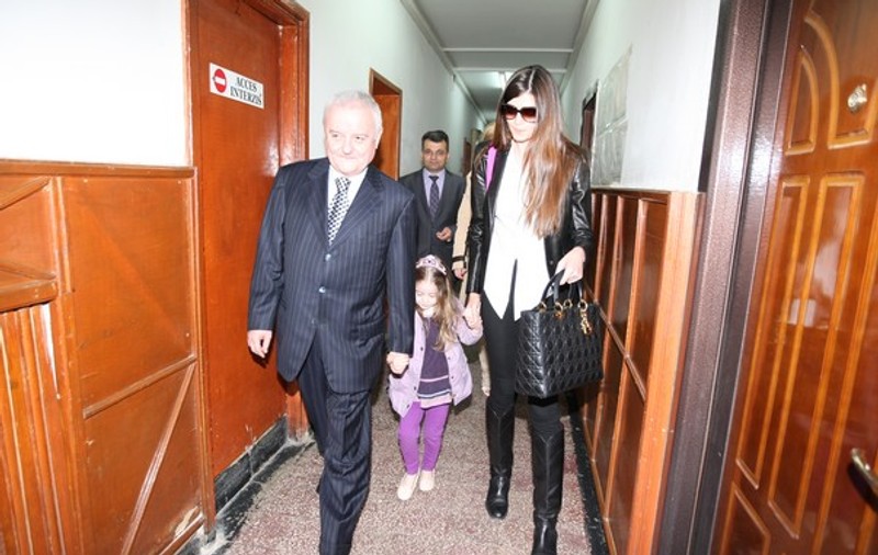 Foto şi Video | Irina, topită după Irinel Columbeanu: «Tati, hai să stai cu mine!»
