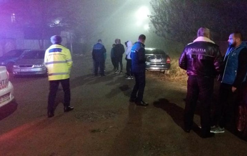 Crimă într-un cartier din Brăila. Un bărbat a fost înjunghiat mortal. Trei suspecți, căutați de Poliție