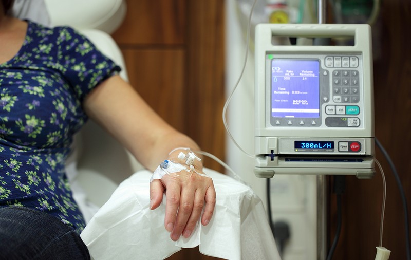 STUDIU. Un nou tratament împotriva cancerului distruge tumorile în cazul bolnavilor aflați în stadiu terminal