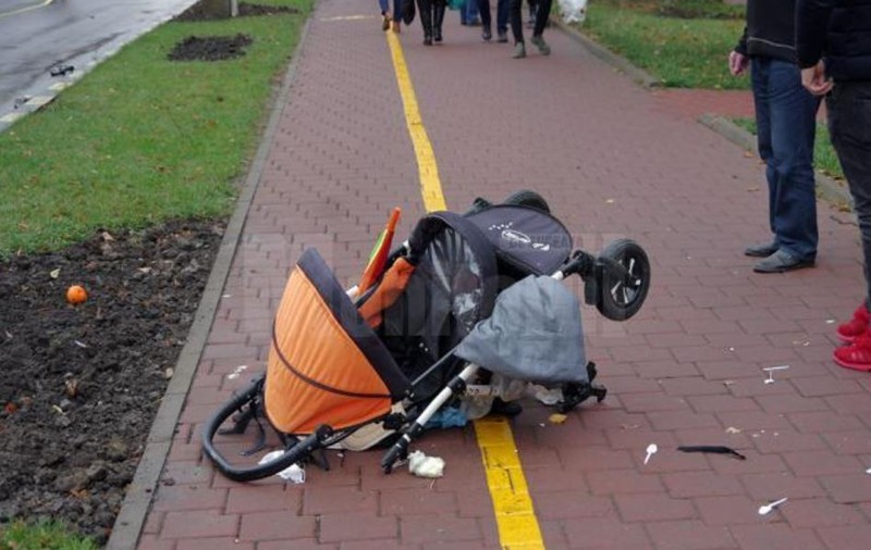 Fetița jandarmeriței ucise în accidentul din Suceava ar putea rămâne cu sechele. Copila este în continuare în comă