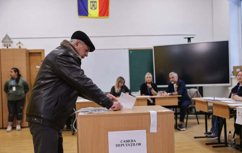 Alegeri parlamentare 2024. Ce face un deputat, ce face un senator. Cât câştigă fiecare