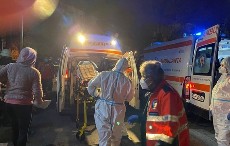 Ministerul Sănătăţi: Infirmiera rănită în incendiul de la SJU Ploieşti are arsuri pe 20% din suprafaţa corpului