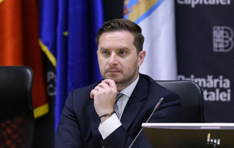 Cât câștigă angajaţii din Primăria Capitalei. Ce salariu are Stelian Bujduveanu