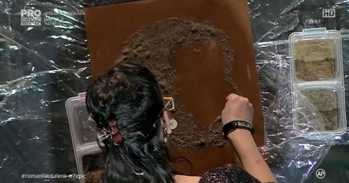 Cristina Georgescu a creat portretul lui Smiley, doar din păr, la Românii au talent.
