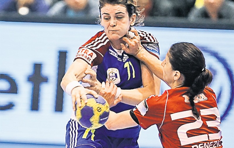 Ce Krimă! Arbitrii slovaci au făcut praf meciul de la Rm. Vâlcea