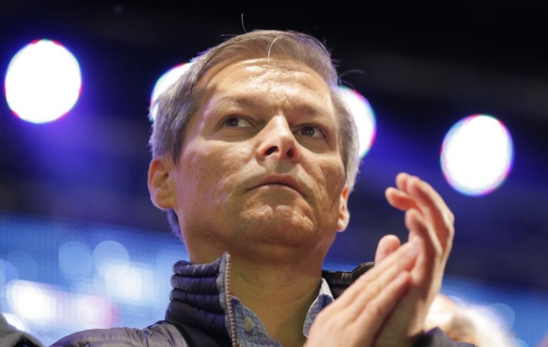 Reacția lui Dacian Cioloş, după condamnarea lui Liviu Dragnea: "Trebuie să părăsească viaţa publică"
