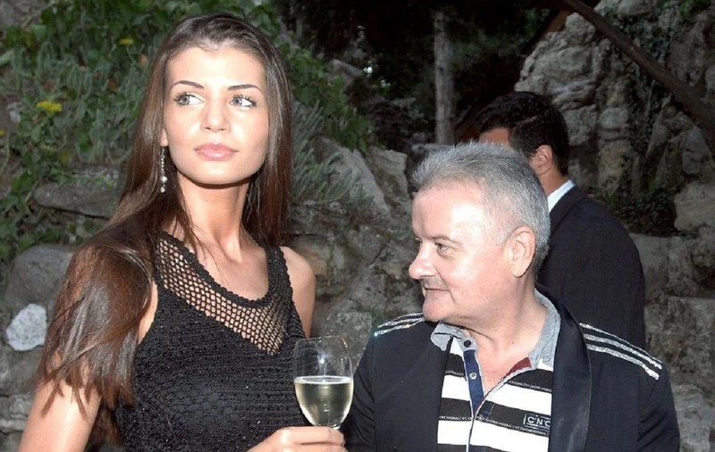 Irinel Columbeanu l-a sunat pe Mr. Pink înainte să-și lanseze volumul „Apofenia”. Ce au discutat cei doi. „Monicăi i-am scris”