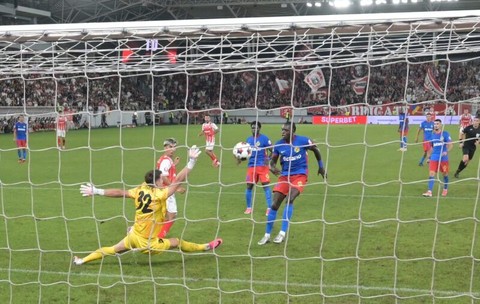 Ștefan Târnovanu, situația dramatică la FCSB: Mihai Pintilii dezvăluie cum suferă portarul fără prieteni