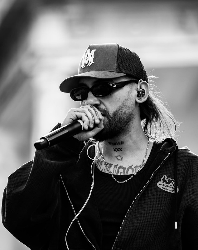 Ian a urinat pe scenă în timpul concertului de la Arenele Romane 