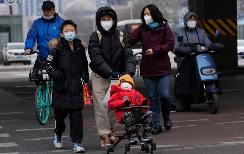 China continuă să ridice restricțiile Covid, ca urmare a protestelor, în ciuda unui număr mare de cazuri
