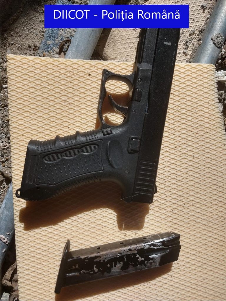Pistolul, care a intrat în posesia procurorilor și este probă la dosar, nu poate fi identificat după serii, dar a fost fabricat în Turcia, au stabilit specialiștii Poliției