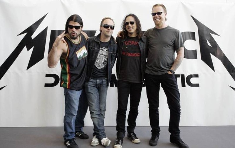 Membrii trupei Metallica vor crea o linie de pantofi de skateboard