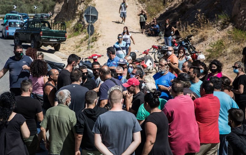 Zeci de migranți și-au făcut tabără de corturi în nordul Serbiei. Vor să se strecoare în statele din Europa, prin granița din Ungaria