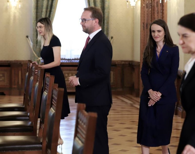 Consultări tensionate la Cotroceni după căderea Guvernului Bolojan: PNL și USR refuză orice alianță cu PSD