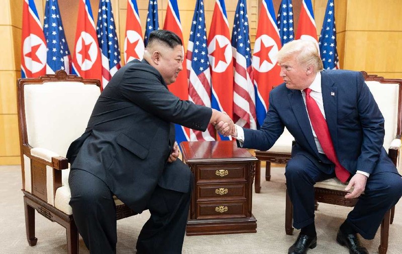 Ce se ascunde în spatele declarațiilor lui Trump despre Kim Jong Un și a amenințării de a reduce exercițiile cu Seulul