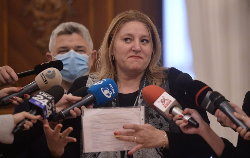 De la ce a pornit scandalul dintre Diana Șoșoacă și echipa Rai Uno. Ce spune jurnalista care a intermediat interviul