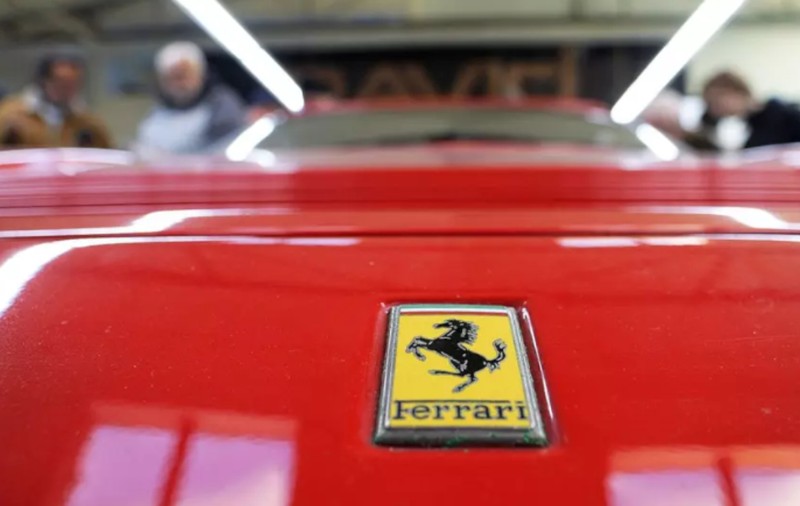 Primul Ferrari electric are peste 2 tone și este cel mai greu construit vreodată: când se lansează „Elettrica”