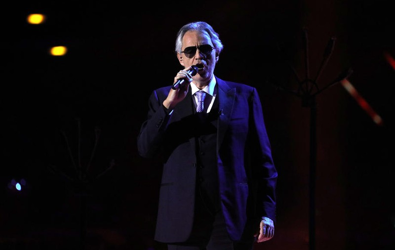 Andrea Bocelli va cânta fără spectatori la Domul din Milano, de Paștele catolic. ”Va fi o ocazie de a ne ruga împreună”