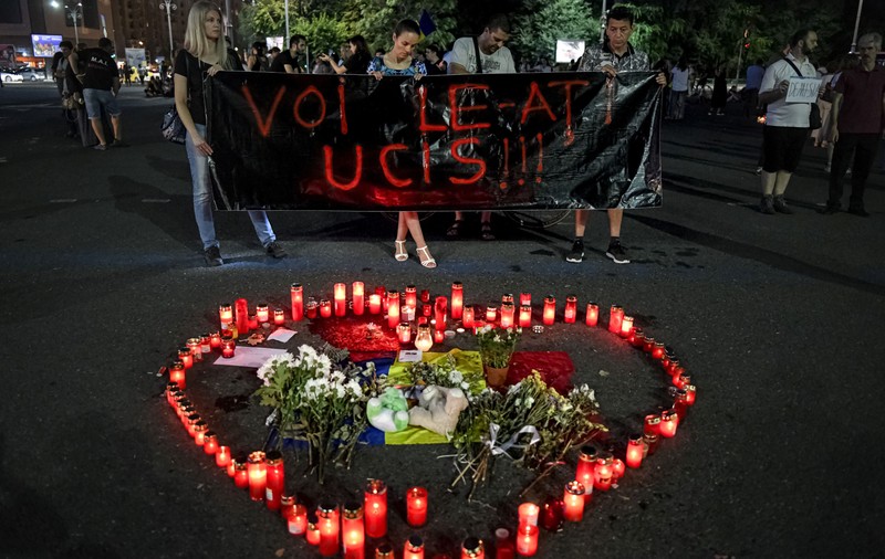Suntem în șoc posttraumatic nedeclarat. Să acceptăm că suferim și că nu e momentul să legiferăm acum!