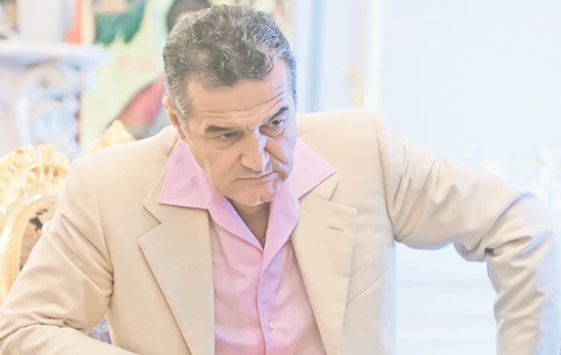 Gigi Becali are belele mari în fotbal şi în afaceri