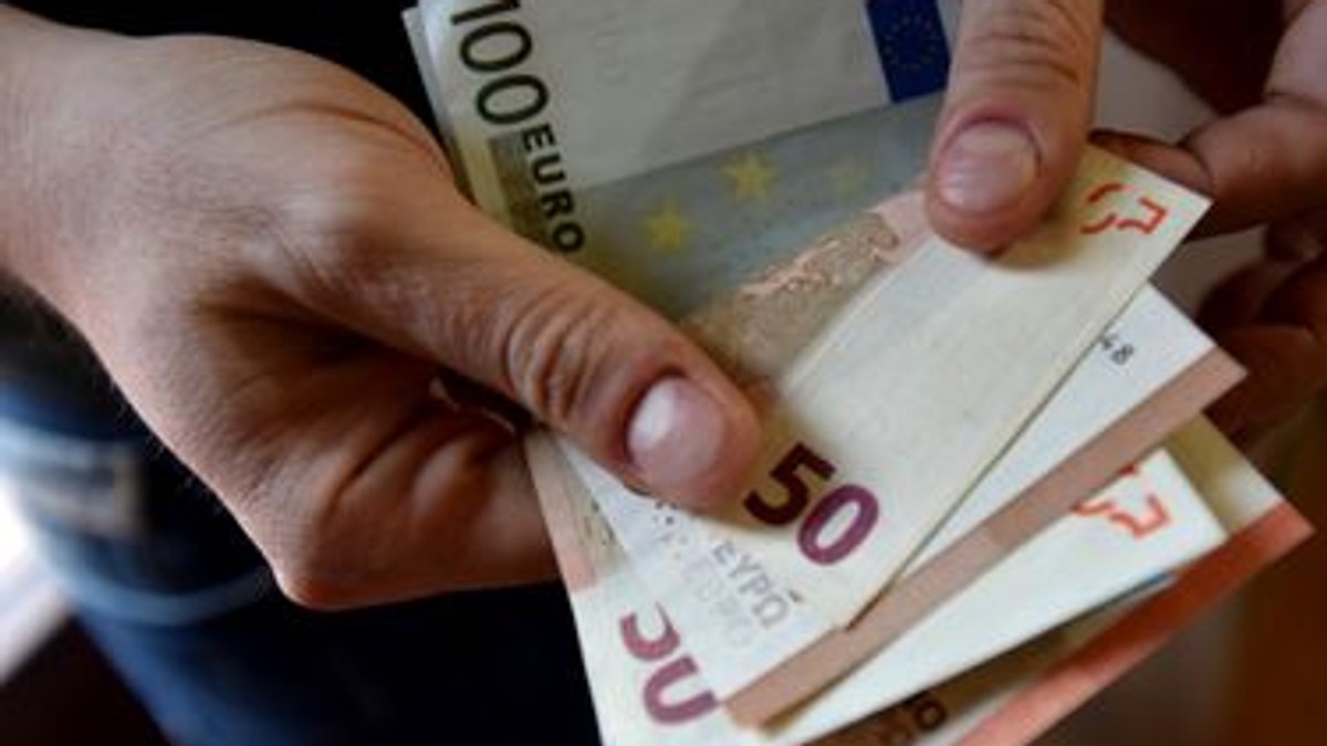 Un român a câștigat 280.000 de euro într-o lună cu o afacere fantomă deschisă în Germania