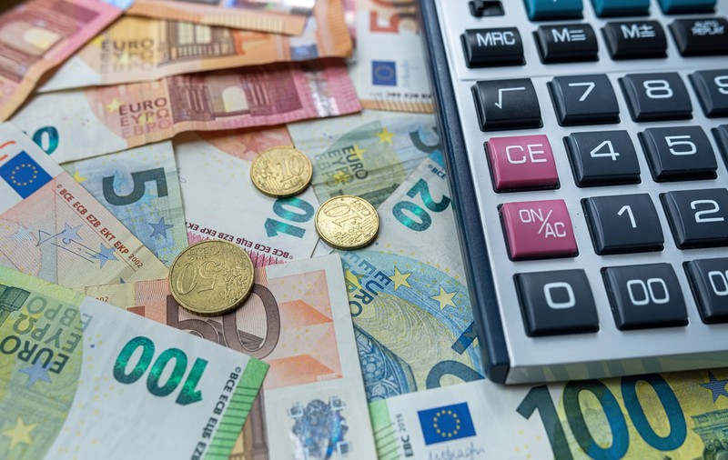 Ce ascund dobânzile mari oferite de România la titlurile de stat pentru populație. Bancher: „Dacă iese președinte un extremist, vom fi în faliment în 6 luni”