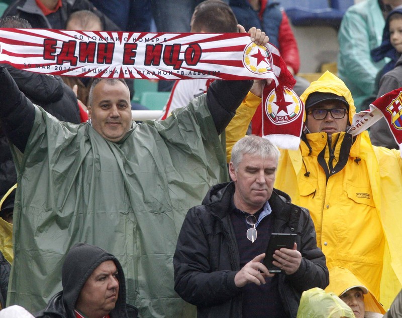 Spectacol la aniversarea lui Stoichkov. 40.000 de oameni au urmărit meciul demonstrativ. Hagi, Popescu ori Craioveanu au fost acolo | FOTO&VIDEO