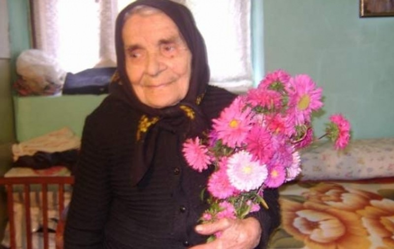 Augustina, românca de 104 ani și secretele vieții ei: munca, hrana sănătoasă și credința. Șapte bărbați au pețit-o după ce a rămas văduvă