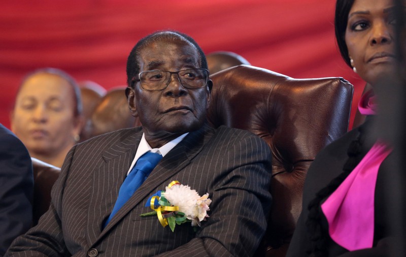 Criza din Zimbabwe| Robert Mugabe a demisionat. Mii de oameni sărbătoresc în stradă
