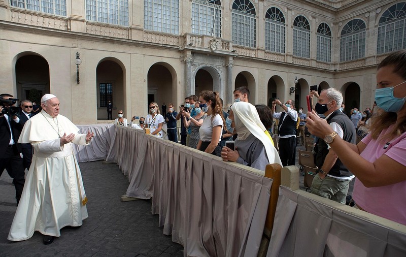 VIDEO | Papa Francisc a reluat întâlnirile cu credincioșii, după șase luni de pauză. Țara pentru care s-a rugat Suveranul Pontif