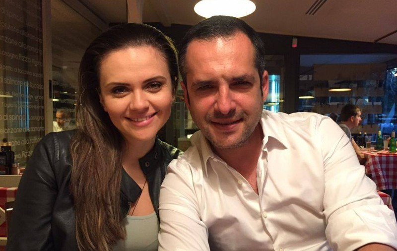 Cristina Şişcanu, decolteu uriaş la cununia Gabrielei Cristea. Până şi soţul a rămas uimit de ţinuta ei