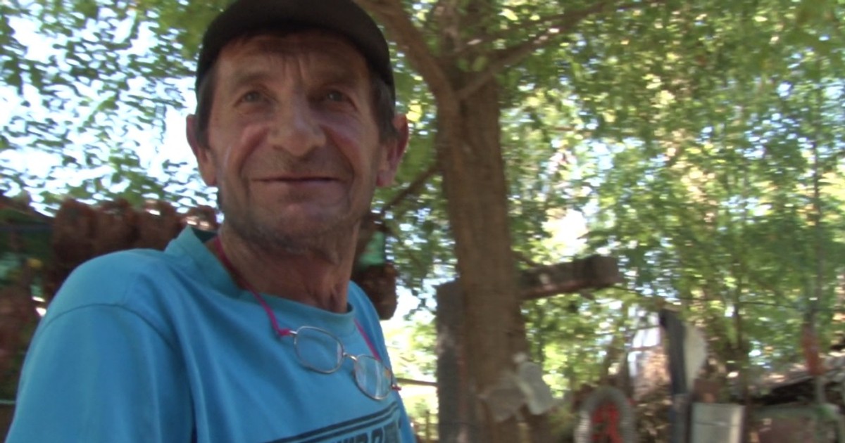 Totul e de râs atunci când vorbim de serialul de comedie ”Las Fierbinți”! Dar acum nu actorii sunt personaje principale, ci sătenii care i-au inspirat și i-au făcut să joace... după pofta lor. Azi, omul din Fierbinți, Ialomița, despre care vreau să vă povestesc, este nea Bucă, săteanul după care s-a ”pictat” Celentano, acest haiduc modern care, mai mereu cu aburii lui Bachus în nas, face, și nu prea, legea în satul mustind de ”vedete”.