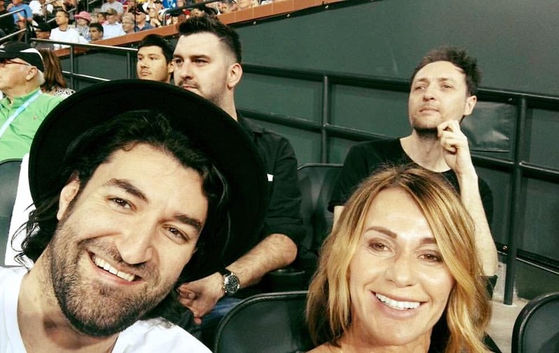Smiley, șocat că l-a recunoscut Nadia Comăneci. “Eram la un meci al Simonei Halep și a vrut să facă o poză cu mine”