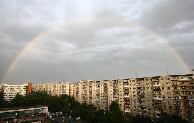 Weekend cu vreme capricioasă la munte şi temperaturi ridicate şi soare la mare