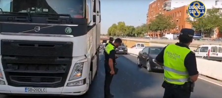 Camionul înmatriculat în Sibiu care a fost implicat în accident