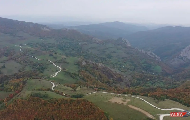 S-au reluat lucrările la lotul 2 al Transalpinei de Apuseni. Termenul de finalizare, aprilie 2024
