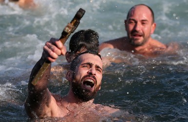 Cum sărbătoresc grecii Boboteaza