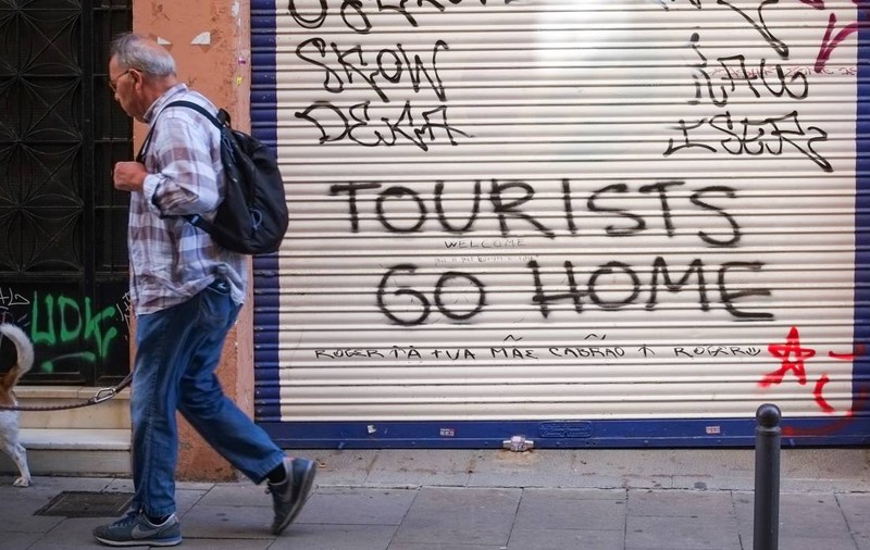 Efectele războiului dus de Spania împotriva Airbnb: prețul hotelurilor a crescut și avantajele vor întârzia să apară