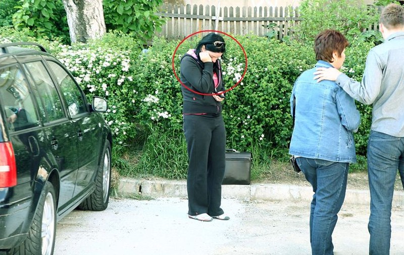 8 minute de plăcere, 24 de ore de arest