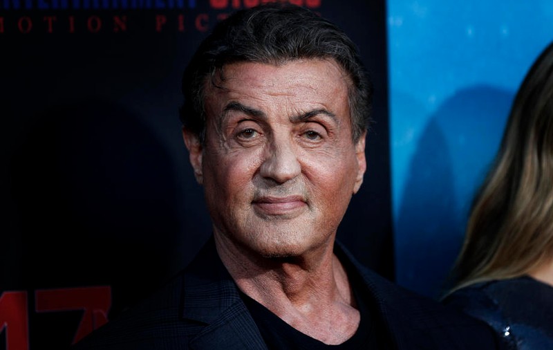 Bandă de falsificatori care folosea un pașaport fals cu poza lui Sylvester Stallone, arestată în Bulgaria